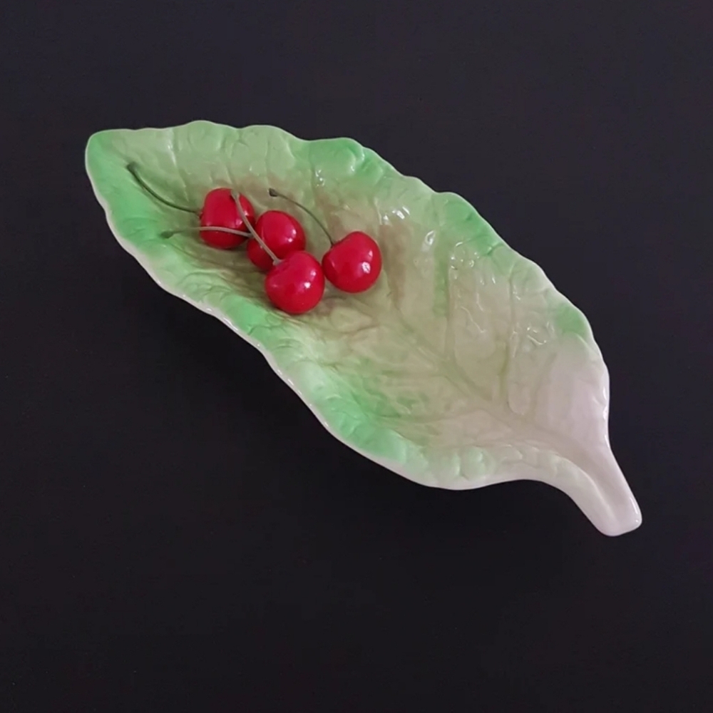 Royal Winton Majolica Lettuce Leaf Dish: Vintage England Pottery